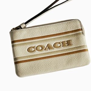Coach Wristlet brand new with Tags